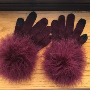 Kate Spade Tech Glove with Fur Puff Accent